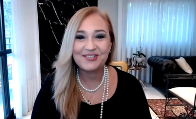 Imagem de Viviane Malheiros, falando durante o Seminário Serpro de LGPD