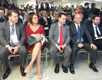 A diretora-presidente, Glória Guimarães, e o diretor de Relacionamento com Clientes, André de Cesero, participaram do evento