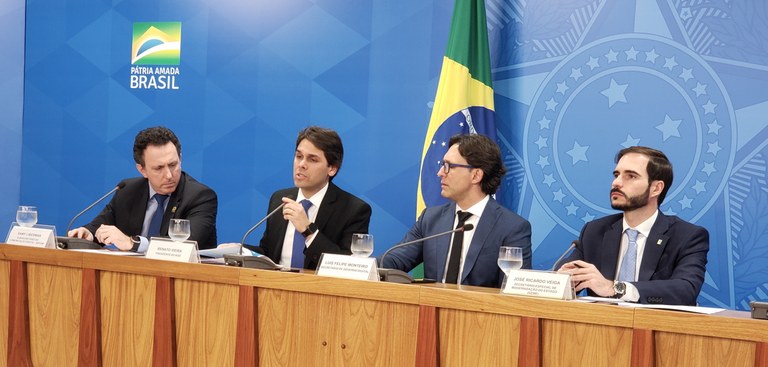 Registro da coletiva de imprensa realizada logo após o lançamento do portal Gov.br