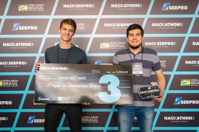 Hackathon terceiro lugar UGPS.jpg