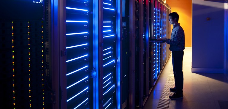 Mainframe O Que E E Qual O Futuro Desta Tecnologia