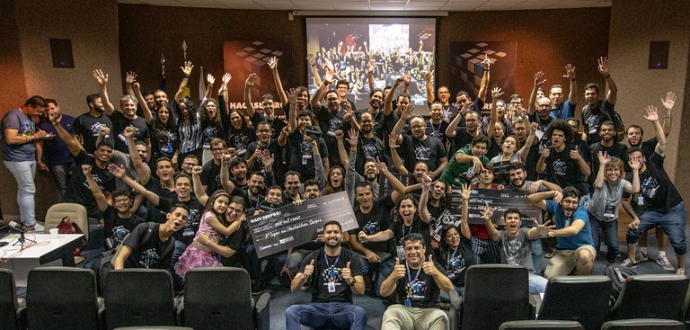 Encerramento Hackathon Recife Participantes.jpg