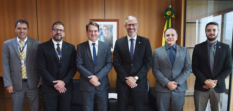 Gileno Barreto, presidente do Serpro, reuniu-se com o ministro da Educação, ministro Victor Godoy, no gabinete do Ministério, em Brasília