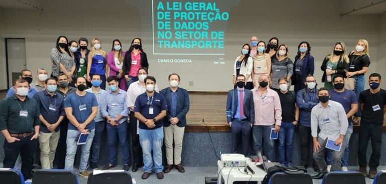 Equipe do Programa Nacional LGPD no Setor de Transporte