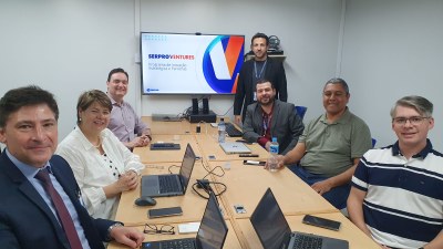 Representantes da Celepar em encontro na sede do Serpro, em Brasília