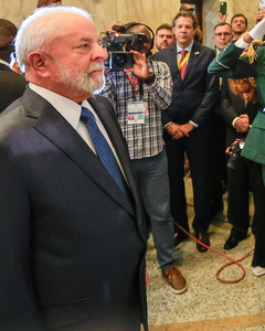 Amorim acompanha o presidente Lula em comitiva.png