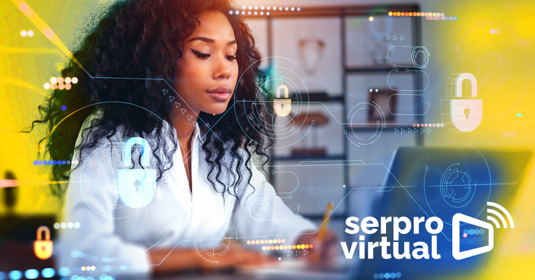 Jovem mulher negra utiliza notebook em home office. Foto tem aplicação de ilustrações gráficas de tecnologia e segurança Jovem mulher negra utiliza notebook em home office. Foto tem aplicação de ilustrações gráficas de tecnologia e segurança