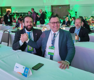 Carlos Higino, presidente do Conselho Administrativo de Recursos Fiscais (CARF), e Alexandre Amorim, presidente do Serpro durante a Assembleia Geral do CIAT