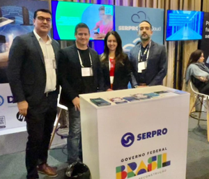 Estande do Serpro recebeu visitantes e apresentou soluções durante o evento