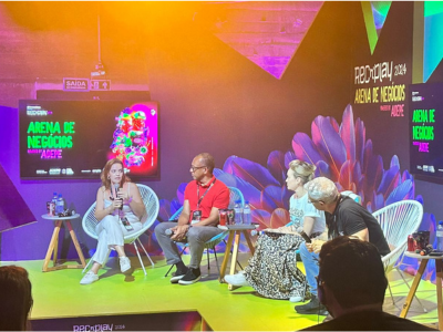 Superintendente de Comunicação, Marketing e Responsabilidade Social do Serpro, Loyanne Salles, participou de uma roda de conversa no Arena de Negócios