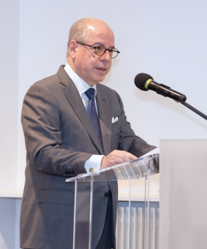 Ricardo Neiva Tavares, embaixador do Brasil na França