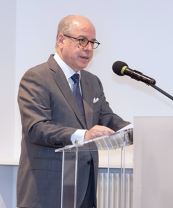 Ricardo Neiva Tavares, embaixador do Brasil na França