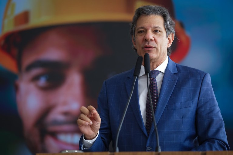Ministro Fernando Haddad na Cerimônia de lançamento do Programa Crédito do Trabalhador. Foto: Ministério da Fazenda