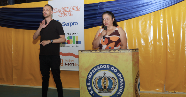 Dedite Souza, supervisora da área de Investimento e Responsabilidade Social Empresarial do Serpro, durante a abertura da 4ª edição da Expo Mulher Negra e Cia Dedite Souza, supervisora da área de Investimento e Responsabilidade Social Empresarial do Serpro, durante a abertura da 4ª edição da Expo Mulher Negra e Cia