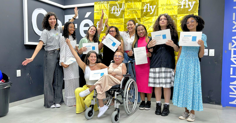 Alunas residentes em Recife celebraram a formatura da 17ª turma do Mulheres in Tech