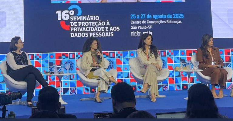 Débora Sirotheau participou do Painel 1 - “Proteção de dados nas diferentes esferas da Administração Pública”
