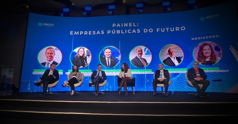 Ariadne Fonseca em painel no Smart Gov Anciti Brasília Ariadne Fonseca em painel no Smart Gov Anciti Brasília