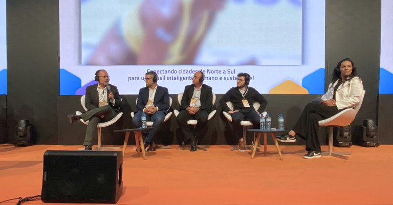 O diretor de Mercados e Negócios do Serpro, André Agatte, falou sobre o Serpro Figital no palco do Connected Smart Cities 2025