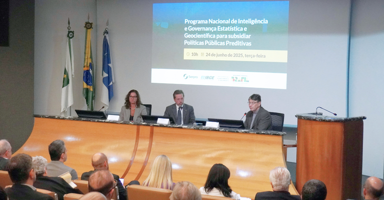 Programa Nacional de Inteligência e Governança Estatística e Geocientífica foi lançado no auditório da Sede do Serpro, em Brasília Programa Nacional de Inteligência e Governança Estatística e Geocientífica foi lançado no auditório da Sede do Serpro, em Brasília