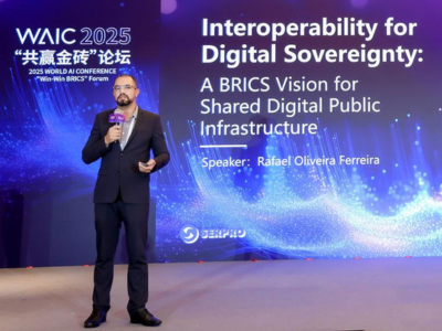 Rafael Ferreira, gerente de Internacionalização do Serpro, apresentou a palestra “Interoperability for Digital Sovereignty: a BRICS Vision for Shared Digital Public Infrastructure” Rafael Ferreira, gerente de Internacionalização do Serpro, apresentou a palestra “Interoperability for Digital Sovereignty: a BRICS Vision for Shared Digital Public Infrastructure”
