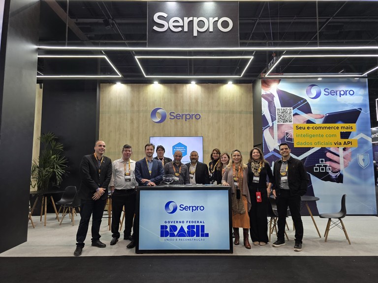 Equipe Serpro presente ao Fórum E-commerce Brasil