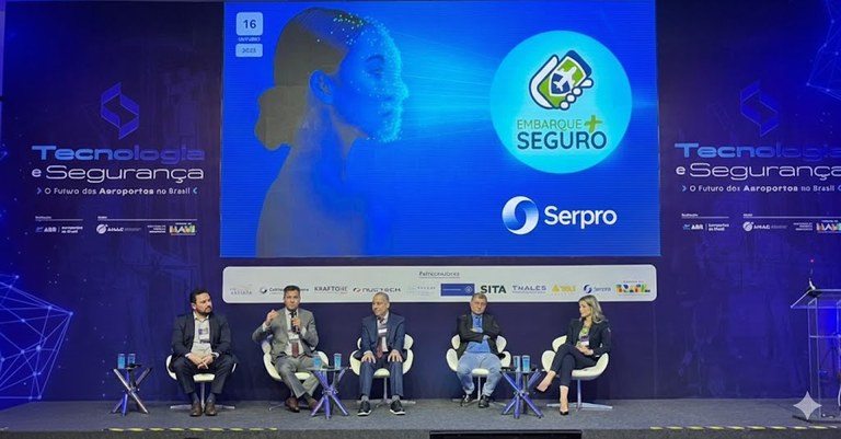 Serpro apresentou o Embarque + Seguro durante o “Tecnologia e Segurança: o futuro dos aeroportos no Brasil”, evento realizado pela Anac Serpro apresentou o Embarque + Seguro durante o “Tecnologia e Segurança: o futuro dos aeroportos no Brasil”, evento realizado pela Anac