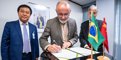 Presidente Wilton assina acordo