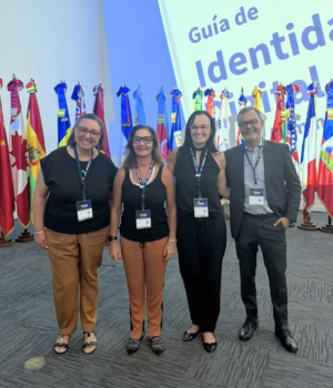 Glaide Lopes Reverendo, superintendente de Desenvolvimento do Serpro; Ariadne Fonseca, diretora do Serpro; Cristiane Rodrigues Drumond, superintendente de Negócios do Serpro; e Joao Vieira de Almeida Junior, superintendente de Desenvolvimento do Serpro