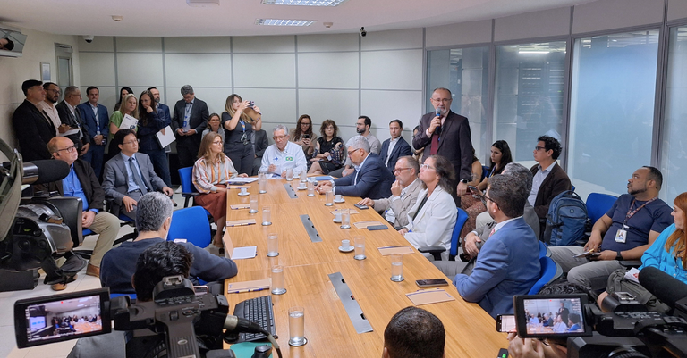 Registro da entrevista coletiva realizada no Centro de Dados do Serpro em Brasília Registro da entrevista coletiva realizada no Centro de Dados do Serpro em Brasília