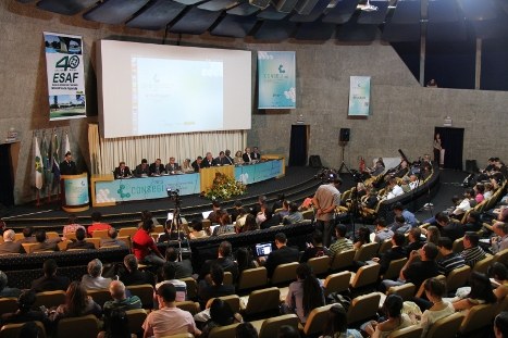 Auditório da Esaf ficou lotado durante abertura do evento