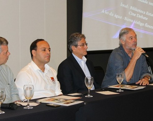 Mazoni participou da abertura do simpósio “Niterói – Da Cidade Conectada à Cidade Inteligente”